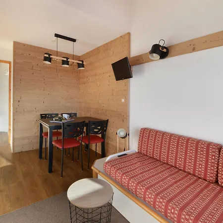 Renove 2 Pieces Au Pied Des Pistes, Belle Plagne - Fr-1-181-1956 Apartment *